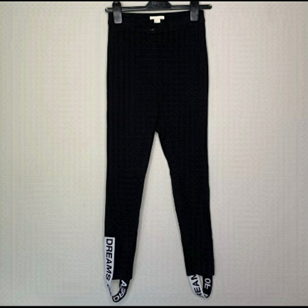 4/$35 H&M Dreams of Dreams Stirrup pants leggings